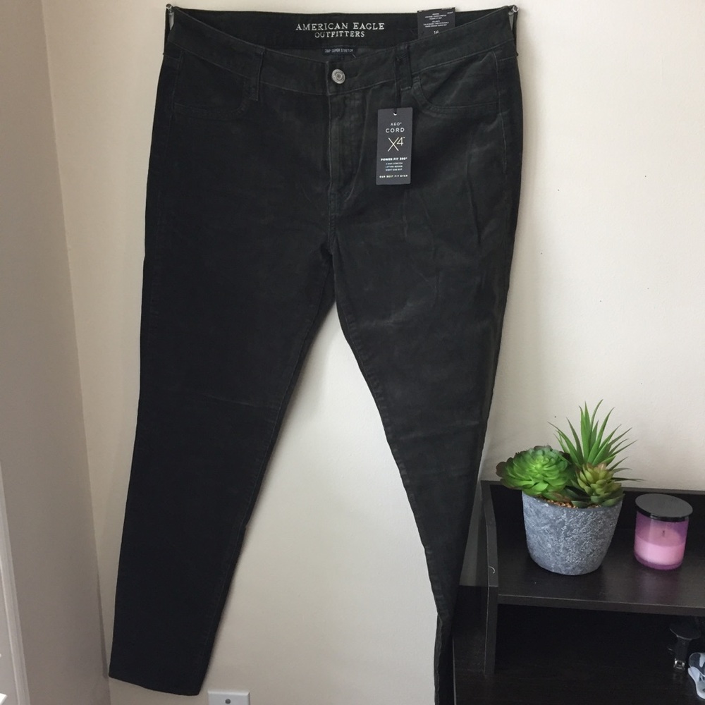 American Eagle Corduroy Jeggings perfect for fall!